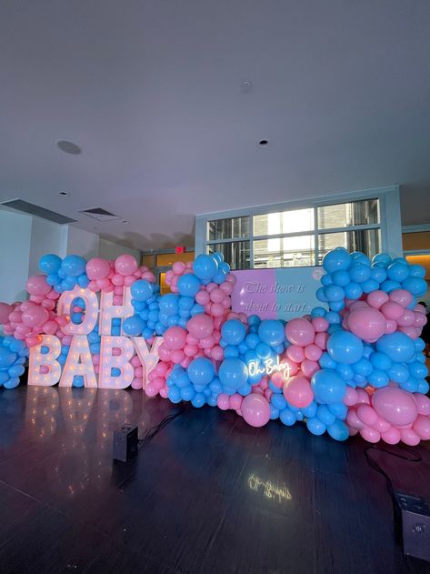 Balloons | Gender Reveal Miami Gender Reveal Decoration Ideas, Sound Photography, Gender Reveal Outfit, Miami Party, Maternity Photography Poses Couple, Balloons Decoration, Gender Reveal Party Theme, Boy Gender Reveal, Gender Reveal Balloons