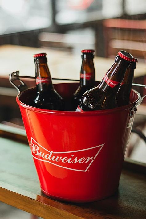 Bucket Of Beer, Best Thank You Gifts, Beer Bucket, Shop Signage, Blended Scotch Whisky, Scotch Whisky, Ice Bucket, Thank You Gifts, Craft Beer