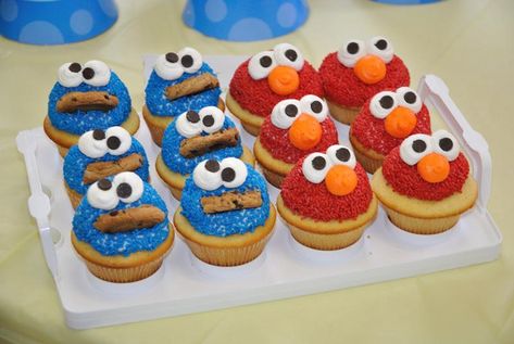 DeviantArt is the world's largest online social community for artists and art enthusiasts, allowing people to connect through the creation and sharing of art. Sesame Street Cupcakes, Elmo Cupcakes, Cupcake Recipes For Kids, Cookie Monster Cupcakes, Elmo Cookies, Elmo Cake, Cookie Monster Party, Cookie Monster Birthday, Elmo And Cookie Monster