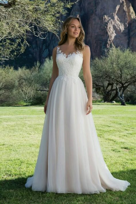 Best Homecoming Dresses, Sabrina Neckline, Sweet Wedding Dresses, Justin Alexander Wedding Dress, London Bride, Stella York, Applique Wedding, Sweetheart Wedding Dress, Applique Wedding Dress