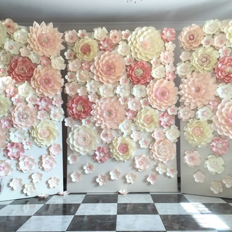 Planning a wedding or any other special event? Paper flower backdrop is always a fantastic idea! Buy by square meter (if you are based in Sydney, Australia, you can hire the wall and get a free delivery, set up & pack down) *Miss Ladelle paper flower wall Photo Booth Backdrop Wedding, Flower Wall Wedding, Flower Wall Backdrop, Paper Flowers Wedding, Paper Flower Backdrop, Paper Flower Wall, Giant Paper Flowers, Giant Flowers, Floral Backdrop