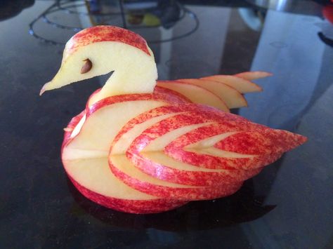 Apple Swan, Fruit Presentation, Kids Party Planning, Fruit Creations, Apple Cut, Fruit Carving, Product Recommendations, Fruit Art, Diy Birthday Gifts