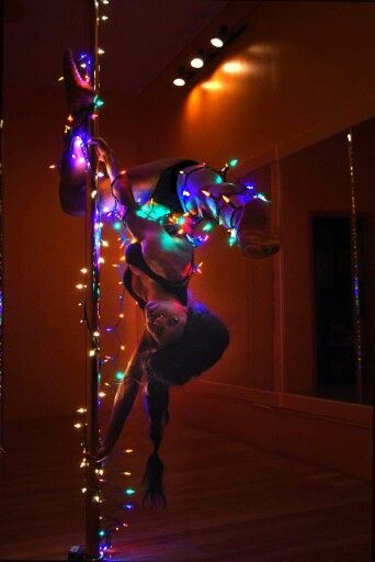 Christmas pole idea Christmas Pole Dance, Air Yoga, Art Pole, Pole Art, High School Advice, Pole Dance, Light Pole, Pole Fitness, Studio Lighting