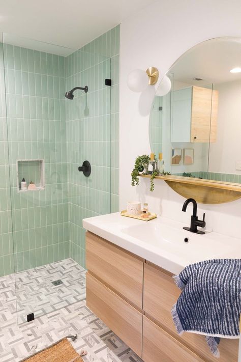 Bathroom Renovation Diy, Guest Bathroom Design, Subway Tile Design, Guest Bathroom Remodel, Diy Bathroom Makeover, Bathroom Redesign, Diy Bathroom Remodel, Corner Shower, Small Bathroom Design