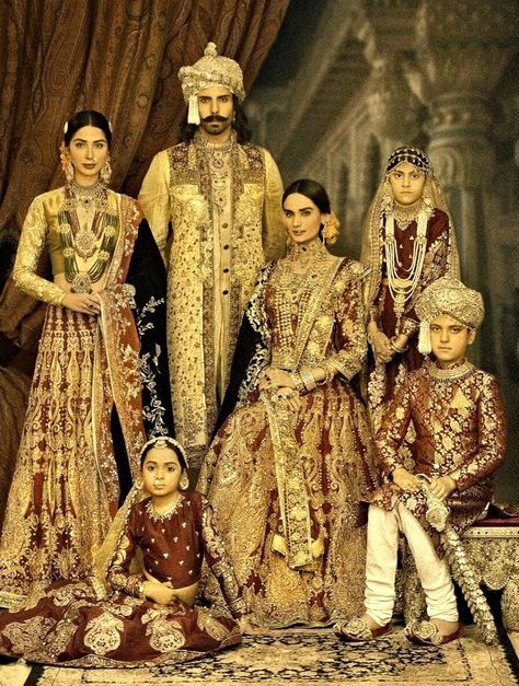 High Fashion Pakistan — Ali Xeeshan’s “The Royal Family Portraits” Ali Xeeshan, Royal Family Portrait, Greek Royal Family, Royal Indian, Royalty Fashion, Mom And Daughter Matching, Indian Family, Royal Clothing, Vintage India