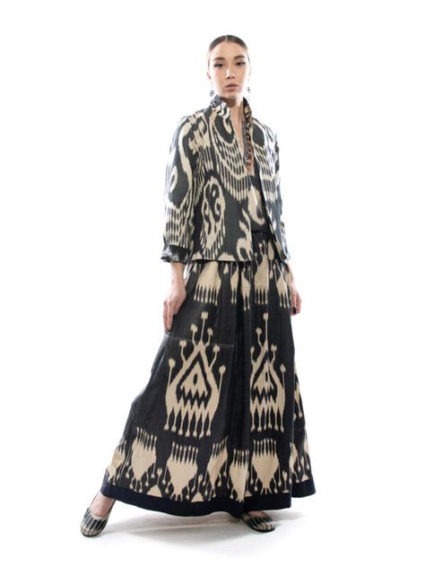 Uzbek Dress, Etnic Style, Raya Dress, Fancy Robes, Tenun Ikat, Ikat Dress, Batik Fashion, Over 50 Womens Fashion, Pakistani Dress Design