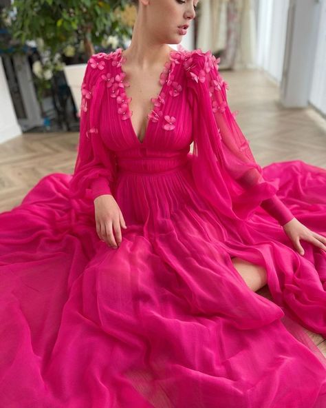 High Split Dress, Prom Evening Dresses, Split Prom Dresses, Dress Sleeve Styles, Empire Dress, Split Dress, Prom Dresses With Sleeves, Chiffon Prom Dress, Long Puff Sleeves