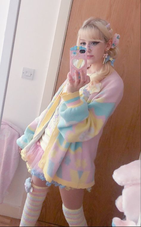 Pastel Cute Clothes, Harajuku Fashion Accessories, Bunnycore Outfits, Pastelcore Outfits, Pink Kawaii Outfits Aesthetic, Candy Core Outfits, Pastel Clowncore Outfit, Kidcore Fashion Pastel, Pastel Kidcore Clothes