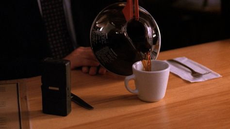 Twin Peaks Coffee, Agent Dale Cooper, Twin Peaks 1990, Dale Cooper, Kyle Maclachlan, Black Lodge, Between Two Worlds, David Lynch, Twin Peaks