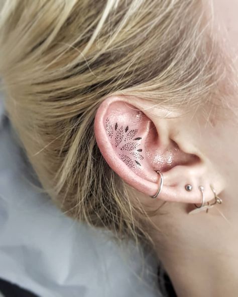 Looking fora way to permanent adorn your ears? Here are 20+ ear tattoo ideas to inspire your next bit of body art that's more fun than wearing earrings. Tattoos Fishing, Post Tattoo Care, Inner Ear Tattoo, Fishing Tattoos, Ear Tattoos, Dot Tattoos, Inspiration Tattoo, Tattoos Geometric, Geniale Tattoos