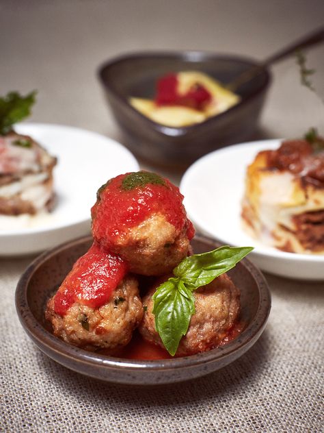 Mini Meatballs Italian Small Plates, Small Plates Dinner Party, Small Plates Food Ideas, Engagement Party Food Ideas, Engagement Party Food, Yacht Dinner, Engagement Party Recipes, Rehearsal Dinner Food, Small Plates Recipes