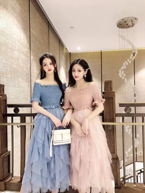 Korean Dress Elegant, Mini Frock, Mom Daughter Outfits, Womens Trendy Dresses, Kawaii Fashion Outfits, Trendy Fashion Tops, Couple Outfits, Kpop Fashion Outfits, Girls Fashion Clothes