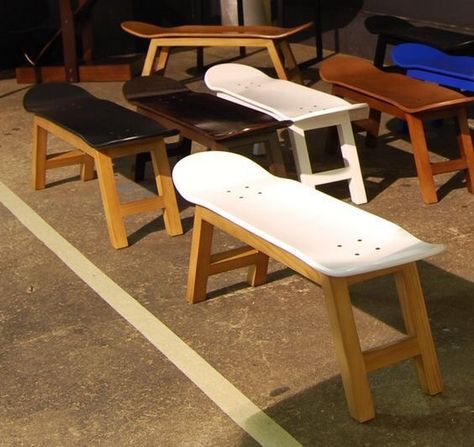 Recycled Skateboard Furniture, Skateboard Decor Ideas, Skateboard Chair, Skate Room, Surf Board Decor, Skateboard Furniture, Diy Skateboard, Koti Diy, Chair Diy