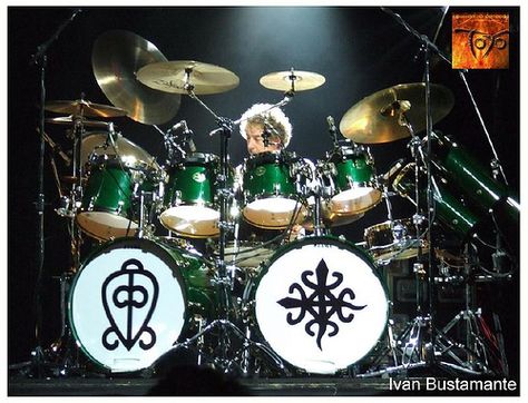 Simon Philips Simon Phillips, Tama Drums, Engine Room, How To Play Drums, Drum Kit, Drummers, Drum Kits, Drum Set, Drums