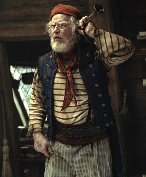 Disney Reveals First Look at Jim Gaffigan's Mr. Smee In Peter Pan Reboot Mr Smee Costume, Smee Costume, Peter Pan Play, Quick Sketching, Peter Pan Jr, Film Peter Pan, Mr Smee, James Hook, Films Disney