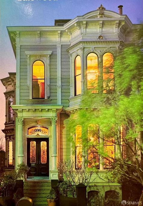 c. 1875 Italianate in San Francisco, CA - $3,995,000 Victorian House San Francisco, San Francisco Mansions, San Francisco Victorian Houses, San Sequoia, Italianate House, Italianate Architecture, San Francisco Victorian, San Francisco Interiors, Beautiful Antiques