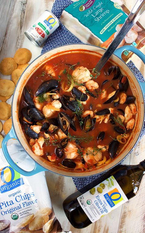 Easy Traditional Bouillabaisse Recipe // Video - The Suburban Soapbox Boulliabaise Recipe, Seafood Bouillabaisse, Bouillabaisse Recipe, Seafood Stew Recipes, French Soup, Seafood Stew, Easy Seafood, Seafood Soup, French Dishes