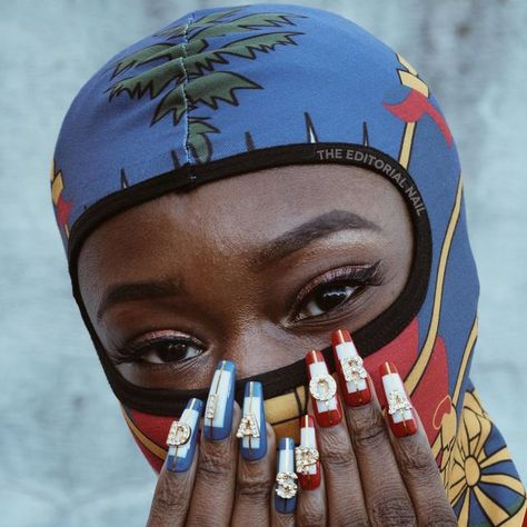 Nail art for the artsy, minimalist & chic on Instagram: "It’s #HaitianFlagDay everyday bébi! ♥️💙🇭🇹✊🏽 Slide1: Creative Direction, Nails & Styling — @shesgraciej Captured by — @tresbrosproduction Slide 2: @shayhairmuseum #TheEditorialNail #Diaspora #Haiti #HaitianHeritageMonth #Ayiti #NailArt #Nails #Pressons" Haitian Flag Day, Paris Mood, Flag Nails, Haitian Flag, Thrift Flips, Haitian Art, Flag Day, Lashes Beauty, Minimalist Chic