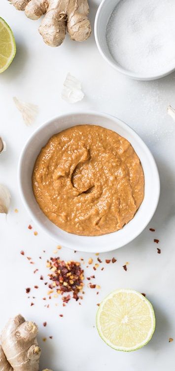 Peanut Butter Sauce Recipe, Sriracha Ketchup, Spicy Peanut Butter, Siracha Sauce, Peanut Butter Dip, Spicy Peanut Sauce, Peanut Butter Sauce, Spicy Peanuts, Peanut Sauce