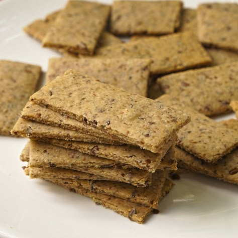 Gluten-Free Flax-Oat Crackers — The GlutenFree Camel Gluten Free Cracker Recipe, Azuki Beans, Oat Crackers, Healthy Crackers, Gluten Free Crackers, Dairy Free Cookies, Homemade Crackers, Oat Cakes, Vegan Gluten Free Recipes