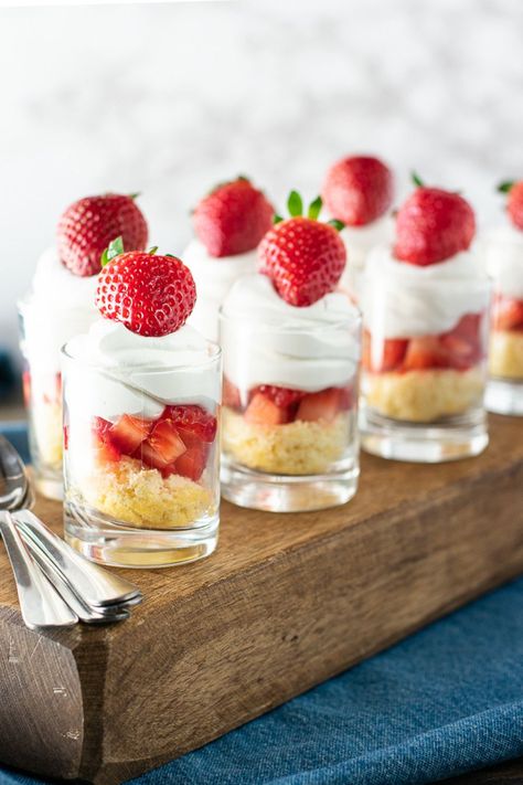 Strawberry Shortcake is such a classic dessert that is already pretty light, but this miniature version is so cute and perfect for a party! It only takes a few minutes to throw together and your guests will absolutely be impressed. Strawberry Shortcake Recipe Biscuits, Individual Strawberry Shortcake, Strawberry Shortcake Mini, Mini Strawberry Shortcake, Strawberry Shortcake Bars, Strawberry Shortcake Dessert, Mini Carrot Cake, Strawberry Shortcake Recipe, Goat Cheese Appetizer