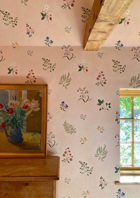 Tess Newall, Wildflower Wallpaper, Flower Lamp Shade, Plant Study, Hand Painted Wallpaper, Plant Painting, Spare Bedroom, Painting Wallpaper, Mural Painting