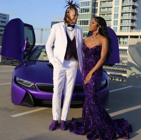 Black Prom Couples Outfit, Prom Black Couples, Matching Prom Outfits, Prom Couples Outfits, Matching Prom, Lavender Prom, Dance Uniforms, Prom Pics, Prom Inspiration