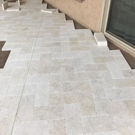 Venetian Outdoors | Pools on Instagram: “What do we think of this white marble in the herringbone pattern? We love this product! . .. . . . . . . . #pool #spa #sunset #sun #fire…” Herringbone Patio Ideas, Herringbone Pool Deck, White Travertine Pool Deck, Travertine Pool Deck, Travertine Pool Decking, Travertine Pool, Patio Tiles, Chevron Patterns, Herringbone Tile