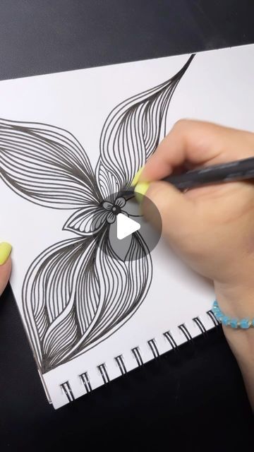 Drawing Abstract Ideas, Zentangle Flower Doodles, Zentangle Patterns Flower, Sharpie Flowers, Zendoodle Flowers, Zentangle Pens, Trending Drawing, Zen Ideas, Botanical Art Drawing