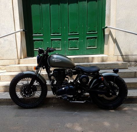 Royal Enfield Thunderbird 350 Brat Bob Bulleteer Customs left side Royal Enfield Thunderbird Modified, Motorbike Photography, Royal Enfield Thunderbird 350, Classic 350 Royal Enfield, Enfield Thunderbird, Royal Enfield Wallpapers, Royal Enfield Modified, Green Motorcycle, Cafe Racer Parts