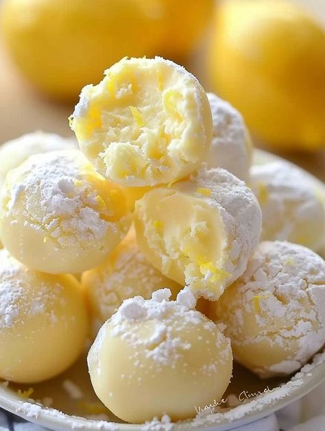 Chicken Corn Chowder Recipe, Lemon Truffles, Corn Chowder Recipe, Natural Food Coloring, Lemon Filling, Yellow Foods, Best Vegetarian Recipes, Best Soup Recipes, Coconut Butter