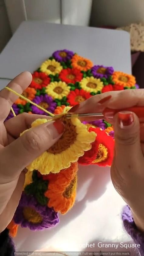 Crochet pattern-Easy Granny Square Crochet Patterns for Newbies Flower Projects, Crochet Flower Blanket, شال كروشيه, Crochet Stitches Free, Crochet Headband Pattern, Mode Crochet, Crochet Stitches Video, Crochet Handbags Patterns, Crochet Flower Tutorial