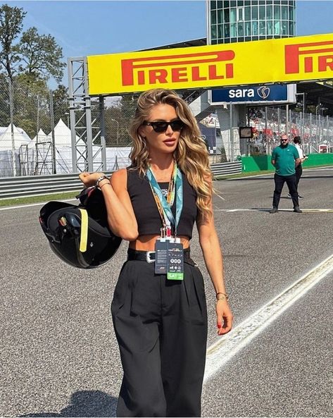 2025 Aesthetics, F1 Outfit, Singapore Outfit, Race Day Fashion, Maja Malnar, F1 Wag, Race Outfit, Race Day Outfits, Formula 1 Car Racing