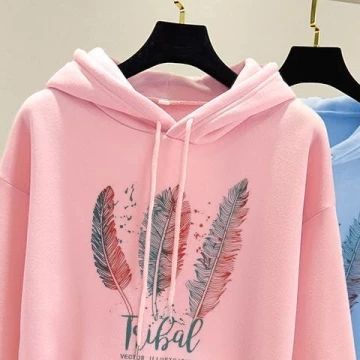 Womens Sweatshirts Fashion, Printed Hoodies, Winter Hoodies, Hoodie Material, Feather Print, Womens Fleece, Style Streetwear, Fashion Kids, Hooded Sweater