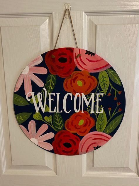 Door Sign Painting Ideas, Circle Board Painting Ideas, Name Plate Design Diy, Welcome Painting On Canvas, Circle Wood Painting Ideas Easy, Mdf Board Painting Ideas, Wooden Circle Painting Ideas, Round Mdf Board Painting Ideas, Circle Mdf Board Painting Ideas