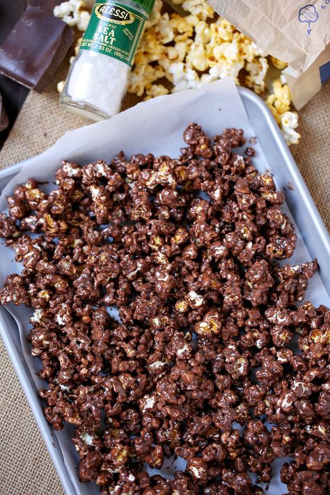 Chocolate Popcorn Recipe, Popcorn Recipes Chocolate, Popcorn Recipes Sweet, Popcorn Recipes Easy, Chocolate Covered Popcorn, Healthy Popcorn, Easy To Make Snacks, Popcorn Recipe, Chocolate Popcorn