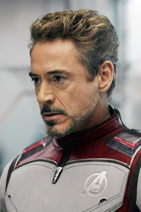 Cheers to Tony Stark: Earth's Best Defender Robert Downey Jnr, Tony Stank, Toni Stark, Robert Downey Jr., Robert Downey Jr Iron Man, Iron Man Avengers, Iron Man Tony Stark, Marvel Photo, Marvel Iron Man