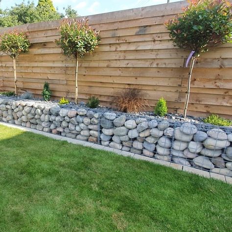 Diy Gabion, Gabion Planter, Gabion Wall Design, Gabion Ideas, Gabion Walls, Retaining Wall Construction, Gabion Stone, Gabion Retaining Wall, Gabion Fence