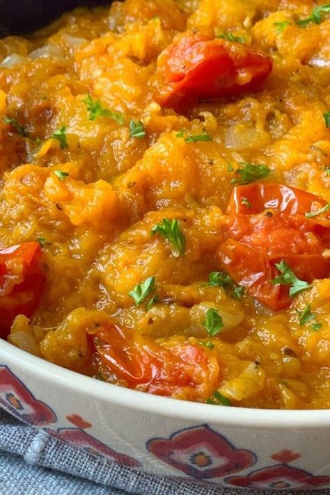 African Pumpkin Stew, Guyanese Pumpkin Recipe, Caribbean Christmas Food, Guyanese Food, Chicken Thigh Seasoning, Pumpkin Casserole, African Stew, Vegetarian Side Dish, Pumpkin Recipes Dinner