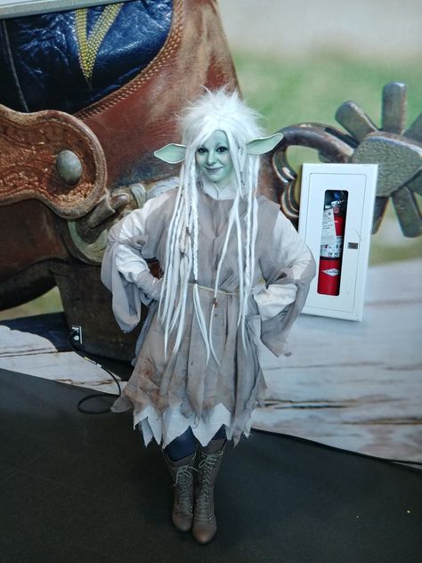 The Dark Crystal Deet Cosplay, Gelfling Cosplay, Diy Elf Costume, Diy Elf, Larp Ideas, Cosplay Inspo, Cosplay Inspiration, Homemade Costume, Dark Crystal