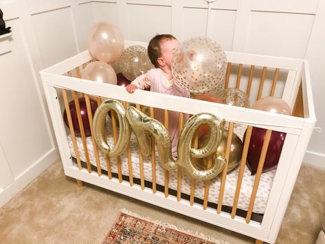 Room decorations for first birthday. First Birthday Room Decoration, First Birthday Home Decoration Ideas, First Birthday Play Area, First Birthday Fireplace Decor, Picture Wall First Birthday, Crib Birthday Pictures, First Birthday Crib Balloons, 1st Birthday Crib Pictures, First Birthday Balloon Picture