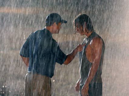 Him in that cutoff in the rain... Friday Night Lights Show, Riggins Friday Night Lights, Friday Night Lights Movie, Friday Night Lights Quotes, Friday Night Lights Shirt, Coach Taylor, Tim Riggins, Jesse Metcalfe, Southern Culture