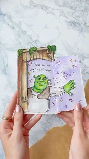 Birthday Cards Beautiful, Birthday Diy Best Friend, Cute Gift Cards Ideas, Diy Ideas For Birthday Gifts, Cute Gifts For Her Diy, Photo Card Gift Ideas, Custom Birthday Card Ideas, Gift Cards Ideas For Birthdays, Shrek Gifts Diy