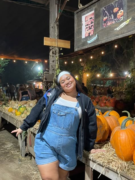 Plus Size Short Overalls Outfit, Plus Overalls Outfit, Overalls Plus Size Outfit, Stomach Covering Outfits, Overall Shorts Outfit Plus Size, Plus Size Fall Aesthetic, Overall Outfits Plus Size, Midsize Overalls Outfit, Plus Size Downtown Girl