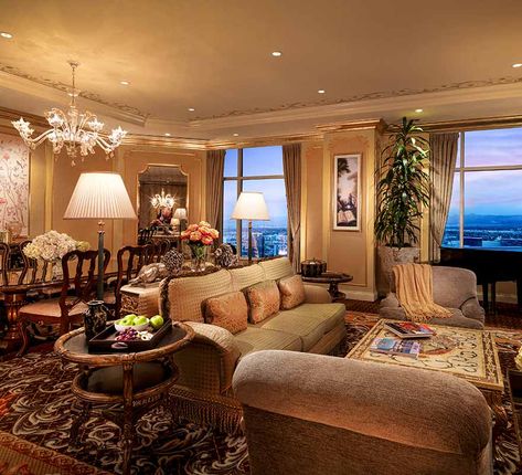 Venetian Las Vegas Penthouse Suite #NFocusTravelNetwork Venetian Vegas, Penthouse Apartment Aesthetic, Hotels Aesthetic, Vegas Penthouse, Las Vegas Penthouse, Penthouse Aesthetic, Luxury Hotel Suites, Suite Room Hotel, Las Vegas Suites