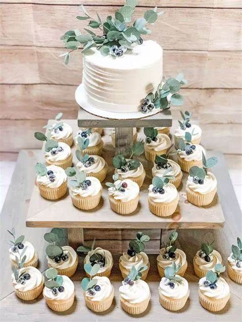 small floral arrangement for top of 6inch wedding cake with roses and some eucalyptus. Cupcake Wedding Cake, Cupcake Wedding, Wedding Cakes With Cupcakes, Simple Wedding Cake, Cake And Cupcakes, Cute Wedding Ideas, Wedding Cupcakes, Wedding Cake Ideas, Wedding Cake Designs