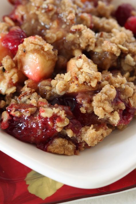 Apple Cranberry Crisp Recipe, Cranberry Crisp, Apple Cranberry Crisp, Thanksgiving Favorites, Crisp Recipes, Oatmeal Crumble, Pecan Crumble, Holiday Baking List, Family Dishes