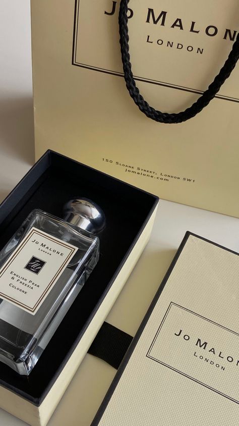 Joe Malone Perfume, Joe Malone, Koleksi Parfum, Jo Malone Perfume, Flower Fragrance, Perfume Collection Fragrance, Perfume Lover, Luxury Perfume, Jo Malone