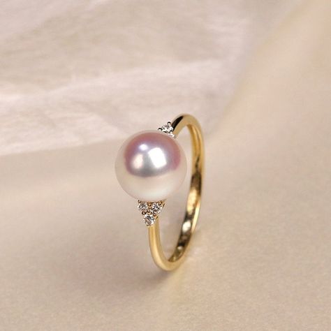 Akoya Pearl Diamond Ring, Gold Pearl Everyday Ring, Black Pearls Promise Ring, Tahitian Pearl Anniversary Ring, Black Pearls Statement Ring ✦PRODUCT DETAILS✦ → Main stone: Akoya Pearl 8.5-9mm → Side stone: Diamond ∼0.08ct ✦SPECIFICATIONS✦ MOISSANITE ✓ COLOR: D ✓ CLARITY: VVS1 ✓ CUT: EXCELLENT OR DIAMOND ✓ COLOR: F-G ✓ CLARITY: SI1-VS ABOUT US ♥ Our designer and craftsmen work to create and deliver the most refined pieces of jewelry to you. We carefully handpicked and sourced each gemstone to ens Pearl Promise Rings, خواتم خطوبة, Akoya Pearl Ring, Pink Diamonds Engagement, Pearl Diamond Ring, Heart Shaped Diamond Ring, Pearl Anniversary, Pink Diamond Engagement Ring, Diamond Ring Gold