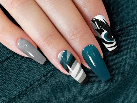 Eagles Nail Art, Ny Jets Nails, Philadelphia Eagles Nail Art, Football Inspired Nails, Philadelphia Phillies Nails, Philadelphia Eagles Nails Designs, Eagles Nails Philadelphia, Eagles Football Nails, Philadelphia Eagles Nails